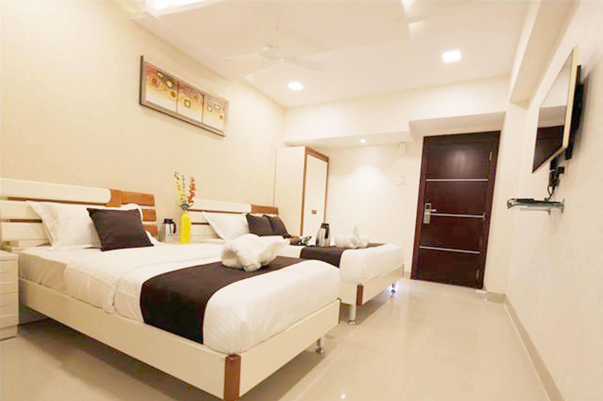 Fabexpress Annex Executive Andheri East Bombaim Exterior foto