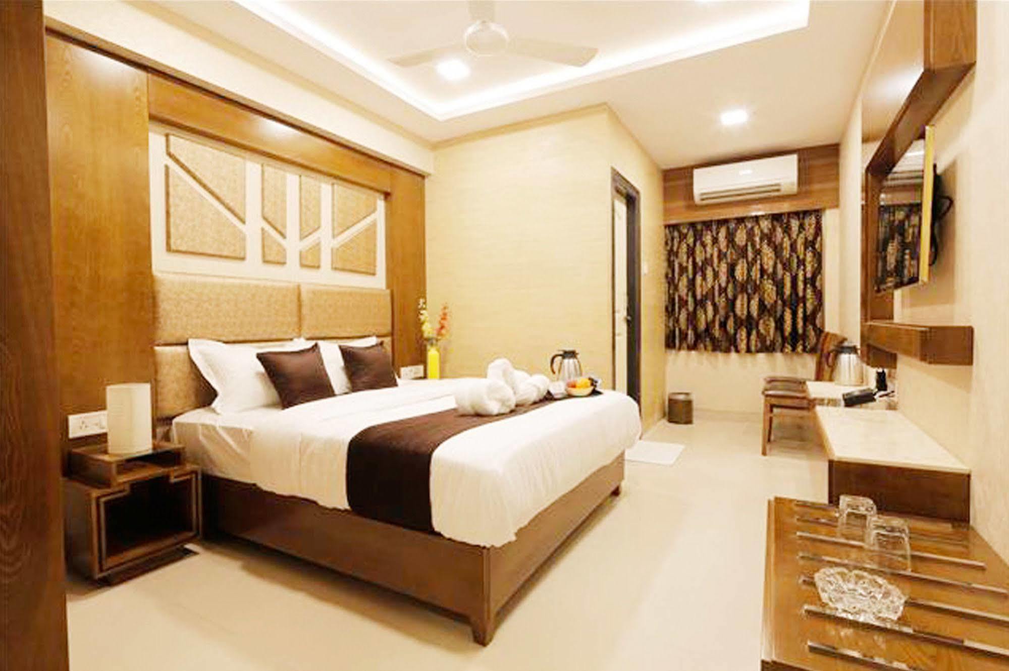 Fabexpress Annex Executive Andheri East Bombaim Exterior foto